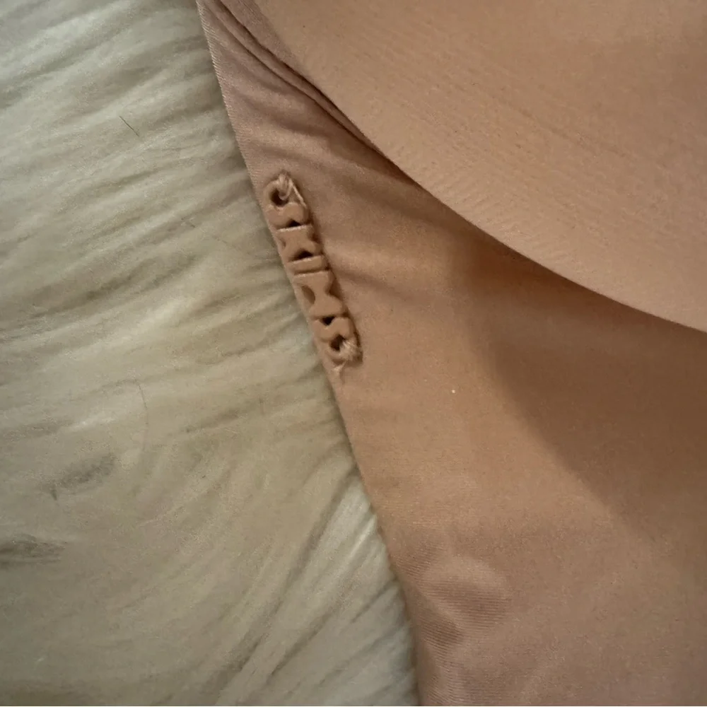 Skims Bra 44DD Weightless Demi Bra Clay Beige Underwire Comfortable Airy Lined - Picture 9 of 9